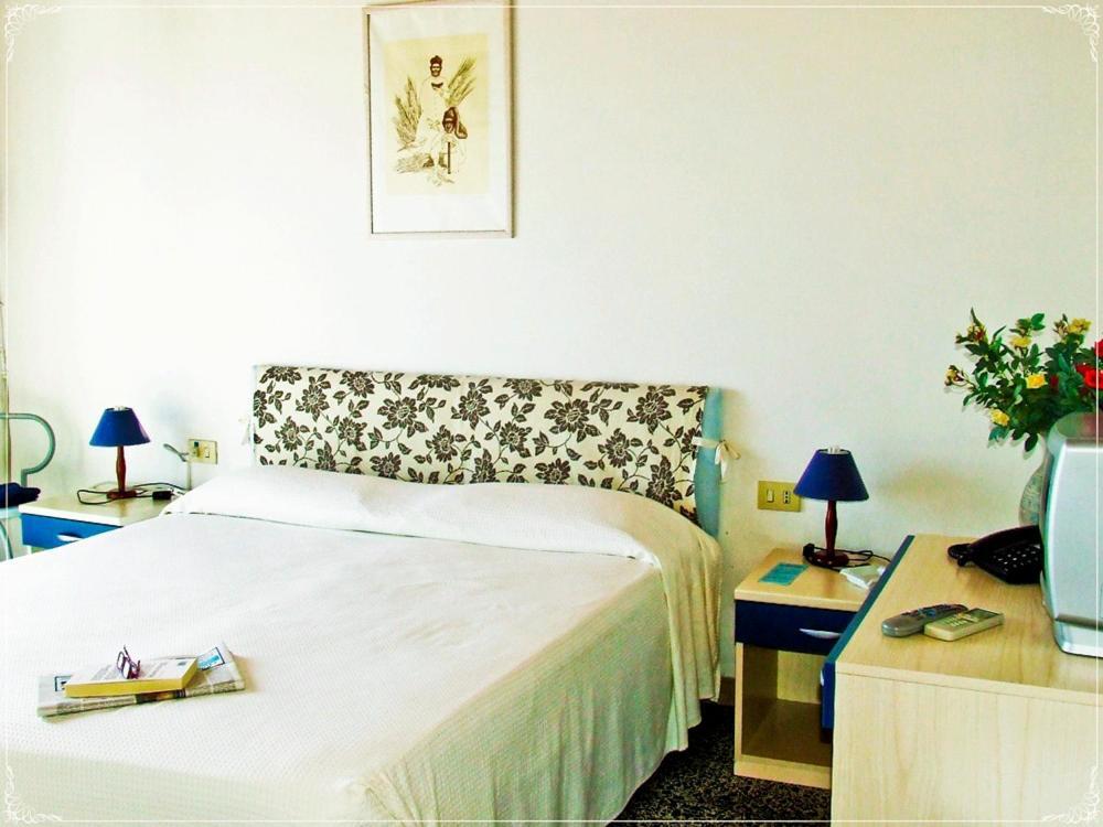 Hotel Miramare Bosa Marina Room photo